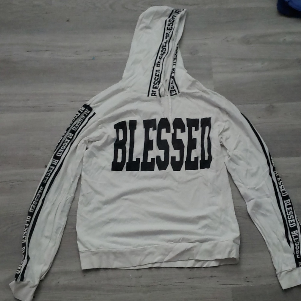 A hoodie long sleeve shirt